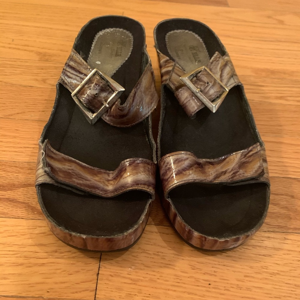 Romu’s size 39 (9) Birkenstock - esque sandal.